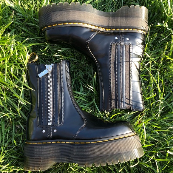 Dr. Martens 2976 Max Platform Chelsea Boots - Picture 4 of 16